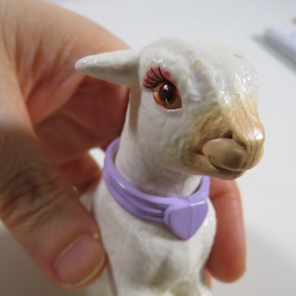 Sheep with cute eyelashes & purple collar Plastic Figure - Picture 5 of 9